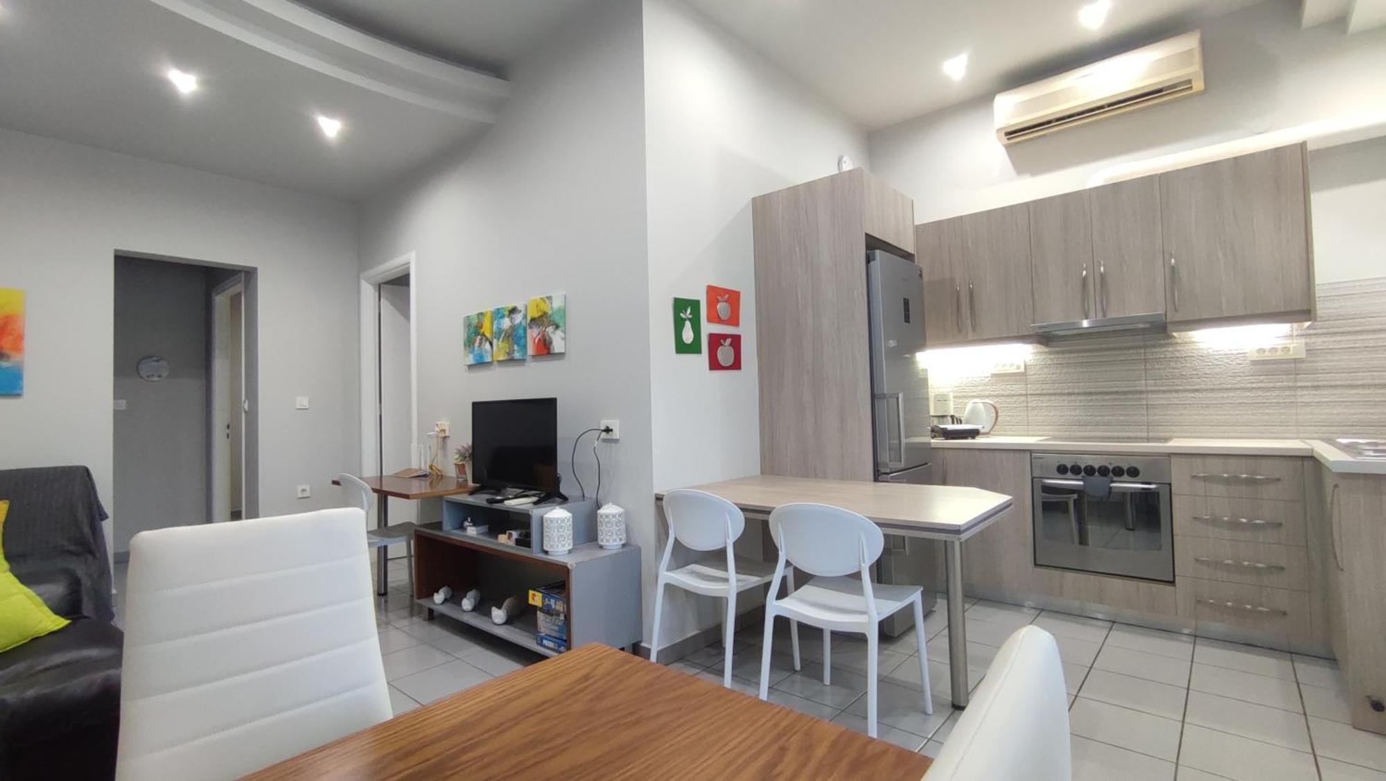 Dennis Stylish Apartment Kato Daratso Dış mekan fotoğraf
